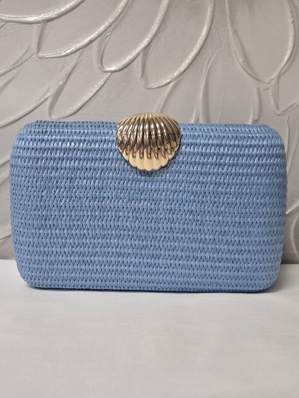 Shiraleah Coquille Minaudiere Shell Clasp Clutch